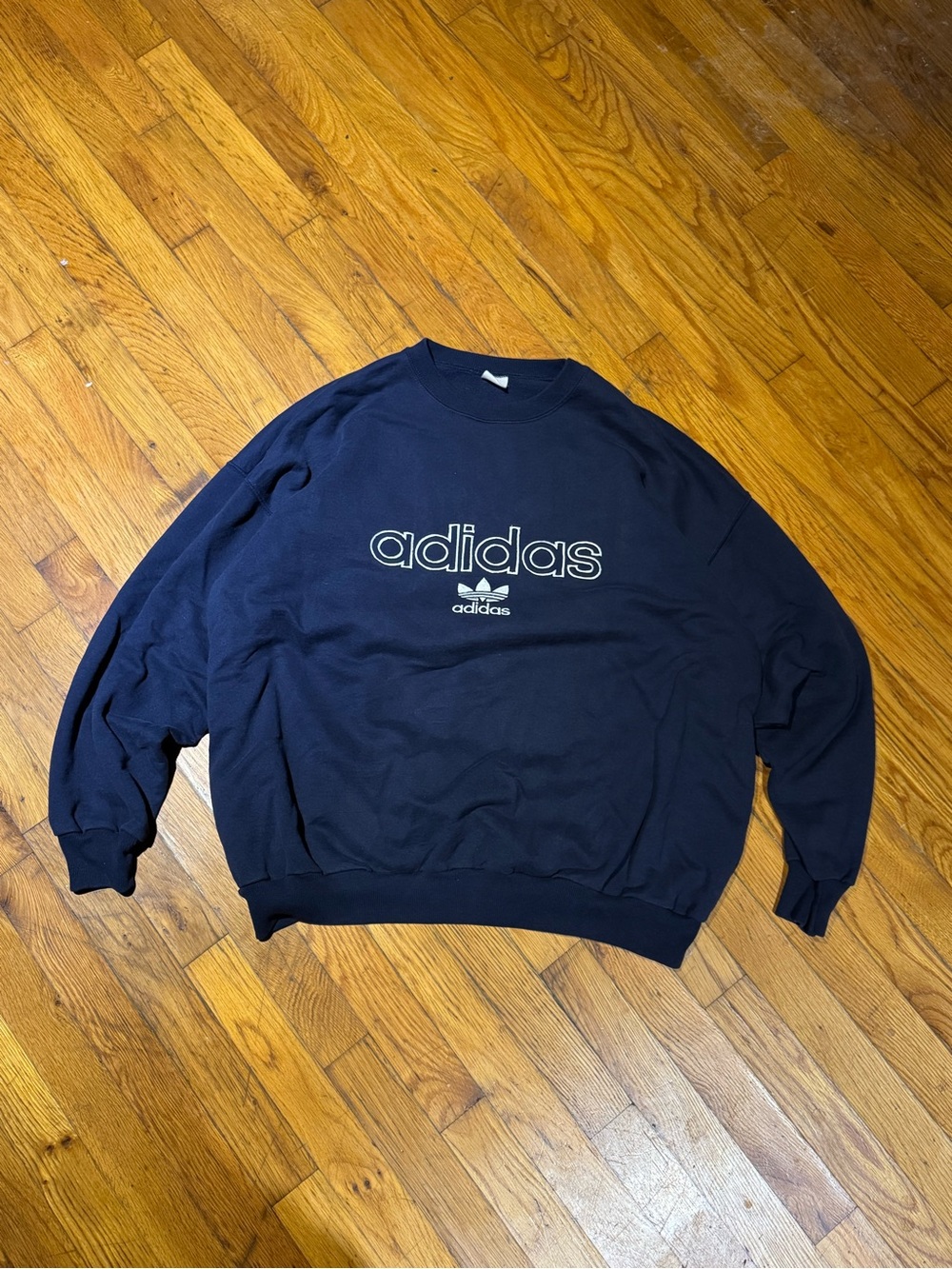 Vintage Adidas Men's Navy Logo Crewneck Sweatshirt (XL)